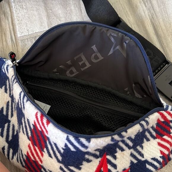 Perfect Moment Star-Embroidered Houndstooth Check Belt Bag - Picture 5 of 6